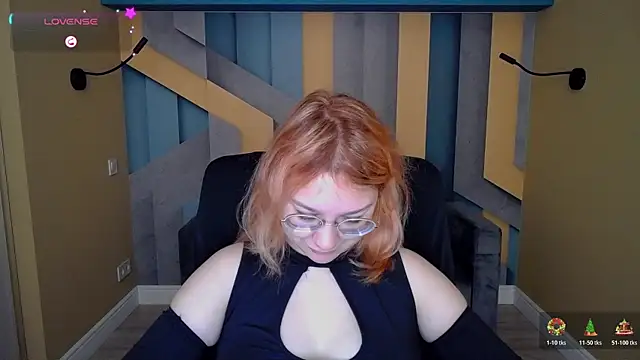 AngelinaLow online show from November 30, 2025, 6:36 am