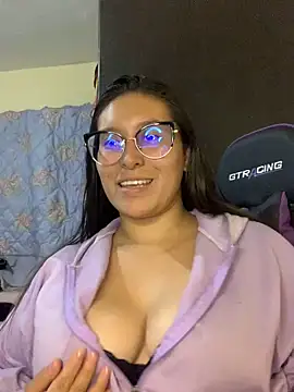 Snapshot of cloe_starr chatting on March 14, 2025, 9:43 pm cloe starr online show from March 14, 2025, 9:43 pm