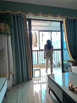 aa520uv online show from April 15, 2026, 1:55 am