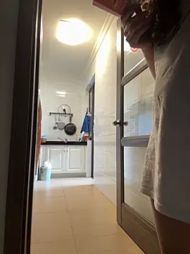 Snapshot of aa520uv chatting on May 18, 2026, 2:23 am aa520uv online show from May 18, 2026, 2:23 am