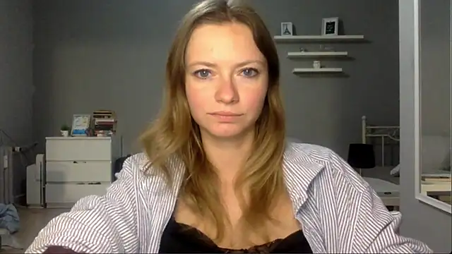 MillieShow online show from December 22, 2025, 10:54 pm