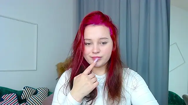 Cute kitty- online show from November 10, 2025, 7:57 am