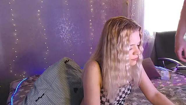 Snapshot of Your_Horny_Friends chatting on February 27, 2026, 10:37 am Your Horny Friends online show from February 27, 2026, 10:37 am