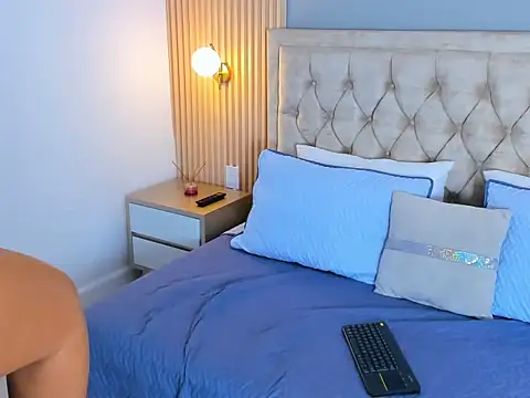 Hera goddesss online show from September 13, 2025, 7:47 pm