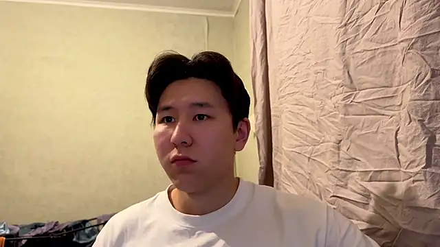 Snapshot of aliktasty chatting on December 2, 2025, 4:52 pm aliktasty online show from December 2, 2025, 4:52 pm