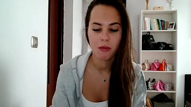 MayaJoy24 online show from September 26, 2025, 7:37 am