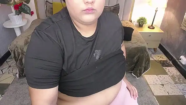 Snapshot of ailyn_maury chatting on February 10, 2026, 1:21 pm ailyn maury online show from February 10, 2026, 1:21 pm