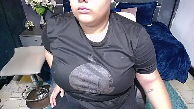 Snapshot of ailyn_maury chatting on March 2, 2026, 1:29 pm ailyn maury online show from March 2, 2026, 1:29 pm