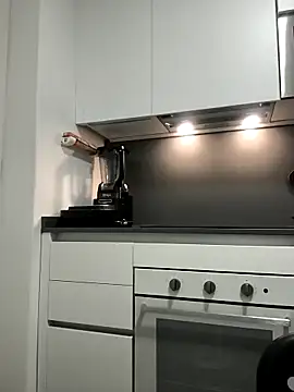 Alyssa 76 online show from November 30, 2025, 9:43 am