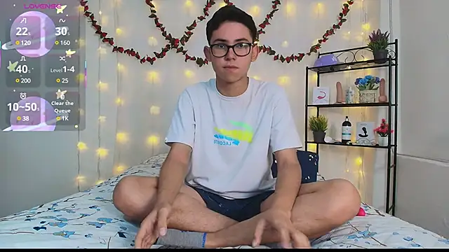 Danny-Swift13 online show from March 18, 2025, 12:39 pm