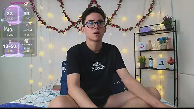 Danny-Swift13 online show from March 14, 2025, 6:29 pm