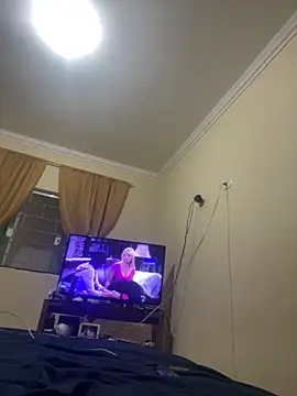 kiume online show from November 25, 2025, 3:07 am