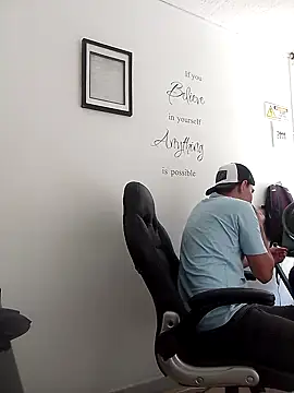 Snapshot of Haron-Hot chatting on March 21, 2025, 3:57 pm Haron-Hot online show from March 21, 2025, 3:57 pm