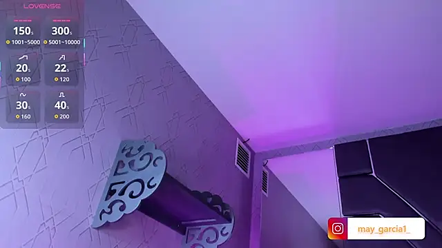 Snapshot of may_fox06 chatting on October 29, 2025, 10:31 pm may fox06 online show from October 29, 2025, 10:31 pm