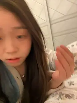 Minnie-66 online show from March 19, 2025, 5:41 am