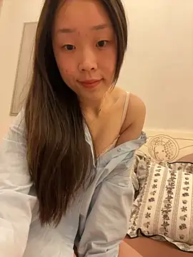 Minnie-66 online show from March 20, 2025, 12:43 pm