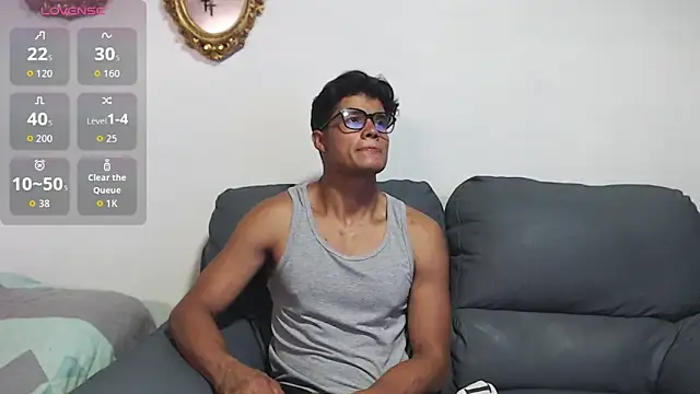 Christian Musclet4 online show from October 22, 2025, 2:05 pm