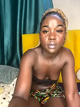 Snapshot of blackrose001 chatting on October 27, 2025, 2:18 pm blackrose001 online show from October 27, 2025, 2:18 pm