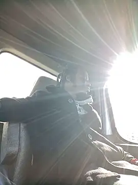 Sir-Tucker online show from March 13, 2025, 1:50 pm