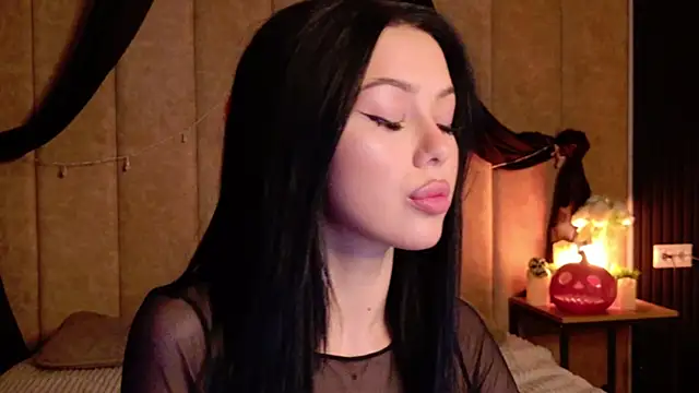 Leya Foxhall online show from October 28, 2025, 10:36 am