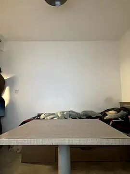 Renoirmonter online show from October 14, 2025, 5:41 am