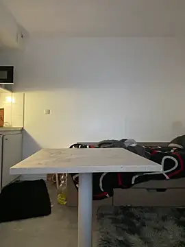 Renoirmonter online show from March 7, 2026, 8:03 pm