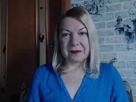 Snapshot of Lillia_Ray chatting on February 21, 2026, 6:15 am Lillia Ray online show from February 21, 2026, 6:15 am