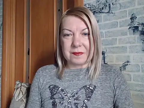 Snapshot of Lillia_Ray chatting on February 8, 2026, 9:18 am Lillia Ray online show from February 8, 2026, 9:18 am