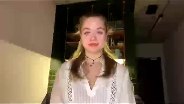 kiyoko kur  online show from March 15, 2025, 6:43 pm