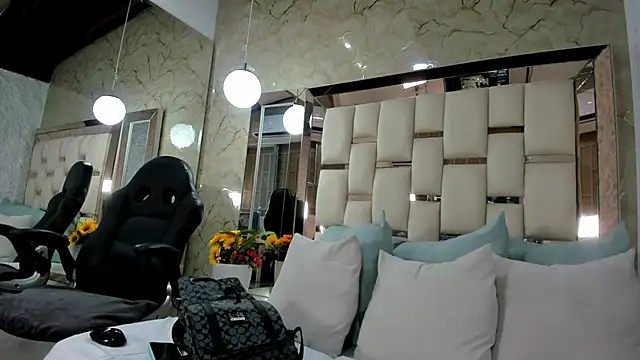 Snapshot of keylamillerr chatting on November 12, 2025, 5:28 pm keylamillerr online show from November 12, 2025, 5:28 pm