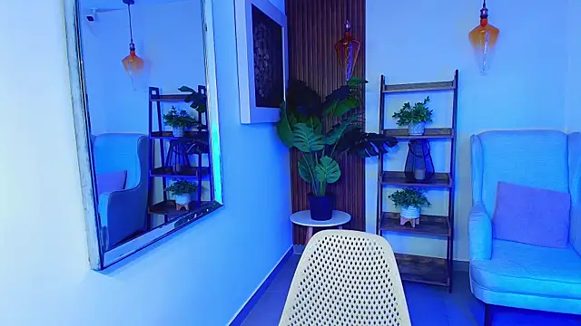 Coral Lise online show from October 9, 2025, 11:22 am