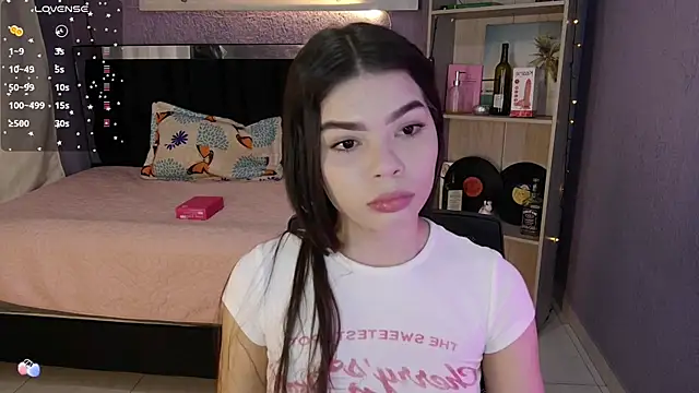 sweet c4ndy online show from October 27, 2025, 2:51 pm