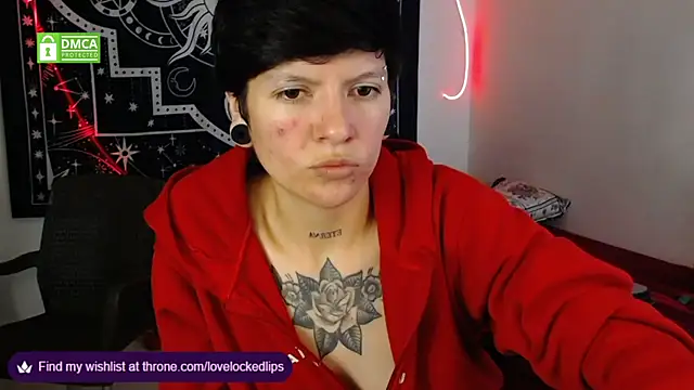 lovelockedlips online show from September 18, 2025, 9:40 pm