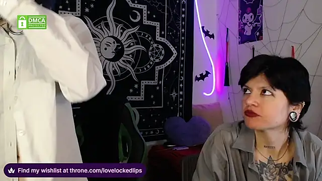 lovelockedlips online show from November 21, 2025, 1:15 am