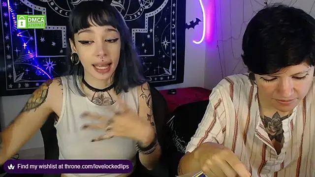 lovelockedlips online show from November 12, 2025, 9:07 pm