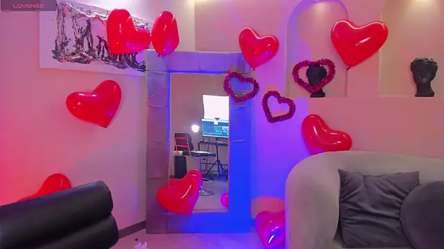 AmaliaCrus online show from February 13, 2026, 8:42 pm