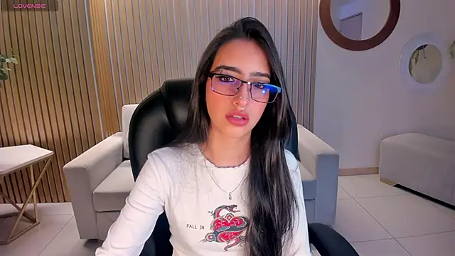 LarisaSmirnov online show from October 22, 2025, 4:45 am