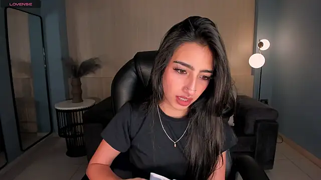 LarisaSmirnov online show from October 18, 2025, 5:09 am