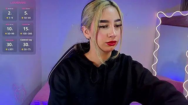 Snapshot of Malory_tay1 chatting on November 30, 2025, 11:22 am Malory tay1 online show from November 30, 2025, 11:22 am