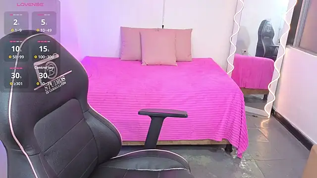 Snapshot of Malory_tay1 chatting on September 17, 2025, 7:05 pm Malory tay1 online show from September 17, 2025, 7:05 pm