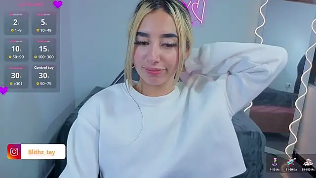 Snapshot of Malory_tay1 chatting on September 26, 2025, 7:10 pm Malory tay1 online show from September 26, 2025, 7:10 pm