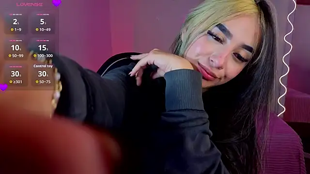 Snapshot of Malory_tay1 chatting on October 29, 2025, 7:13 pm Malory tay1 online show from October 29, 2025, 7:13 pm