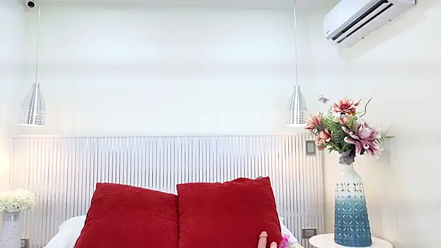 Snapshot of katia_moregb chatting on November 26, 2025, 7:58 pm katia moregb online show from November 26, 2025, 7:58 pm