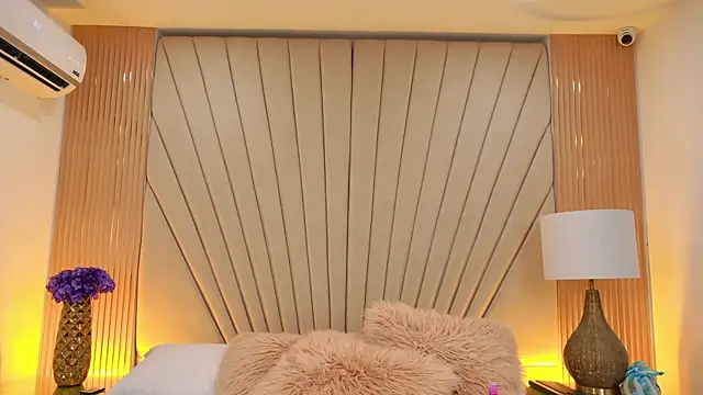 Snapshot of katia_moregb chatting on October 30, 2025, 7:55 pm katia moregb online show from October 30, 2025, 7:55 pm