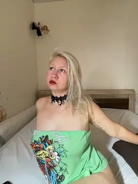 Snapshot of Nikusia chatting on October 11, 2025, 5:41 am Nikusia online show from October 11, 2025, 5:41 am