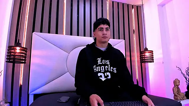 Jhojan twink online show from October 22, 2025, 12:04 pm