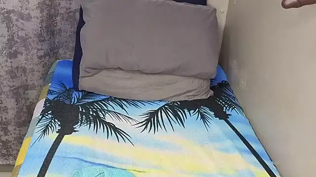 spicybootie online show from March 13, 2026, 4:39 am