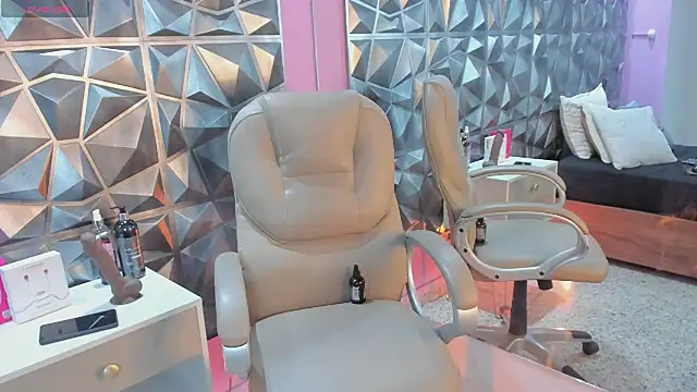 Dayanne campbelll online show from March 15, 2026, 4:30 am