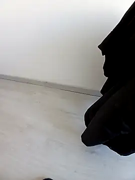 Snapshot of Viktoriya001 chatting on March 19, 2025, 4:34 pm Viktoriya001 online show from March 19, 2025, 4:34 pm