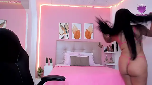 Snapshot of Molly_h0t chatting on November 9, 2025, 1:15 pm Molly h0t online show from November 9, 2025, 1:15 pm